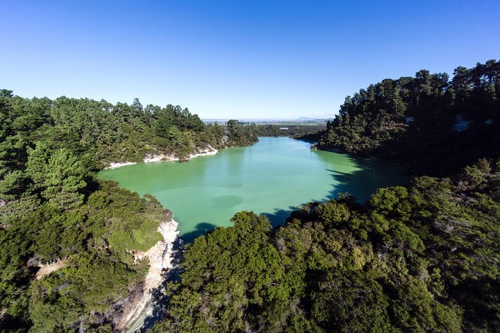 Hobbiton & Rotorua Tour (including Wai-O-Tapu)